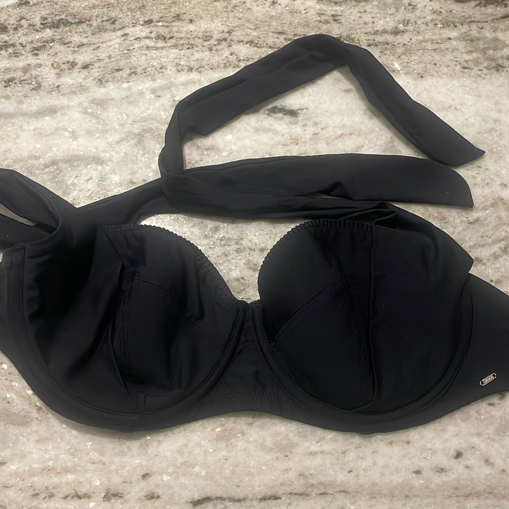 Change bikini top